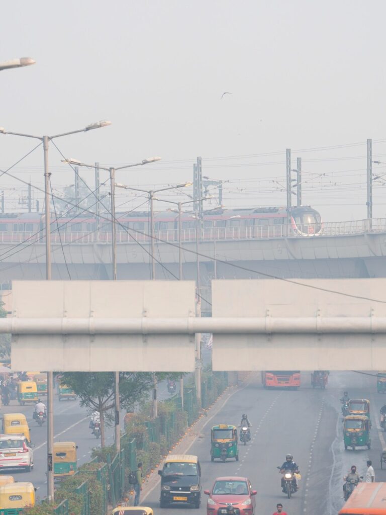 Delhi Chokes Again: Air Quality Turns ‘Poor’ as Doctors Warn of Rising Health Risks