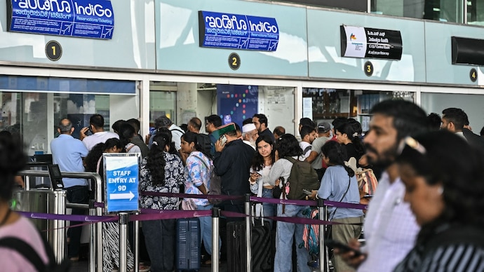 IndiGo Meltdown Sends Domestic Airfares Skyrocketing — Delhi–Patna Tickets Touch Rs 66,000 as Flyers Reel Under Crisis