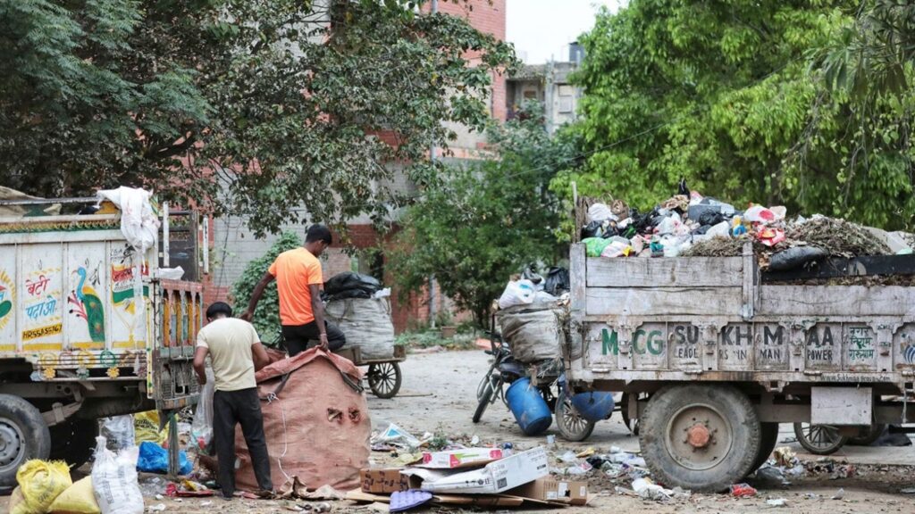 Waste War in Gurgaon: RWAs Say “Fix System First, Then Shift Burden”.