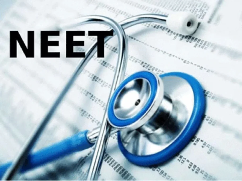 NEET से UPSC तक पेपर लीक मामलों पर सख्ती: 2024 कानून के तहत फास्ट-ट्रैक अदालतें बनाने की तैयारी, परीक्षा धोखाधड़ी मामलों की होगी त्वरित सुनवाई