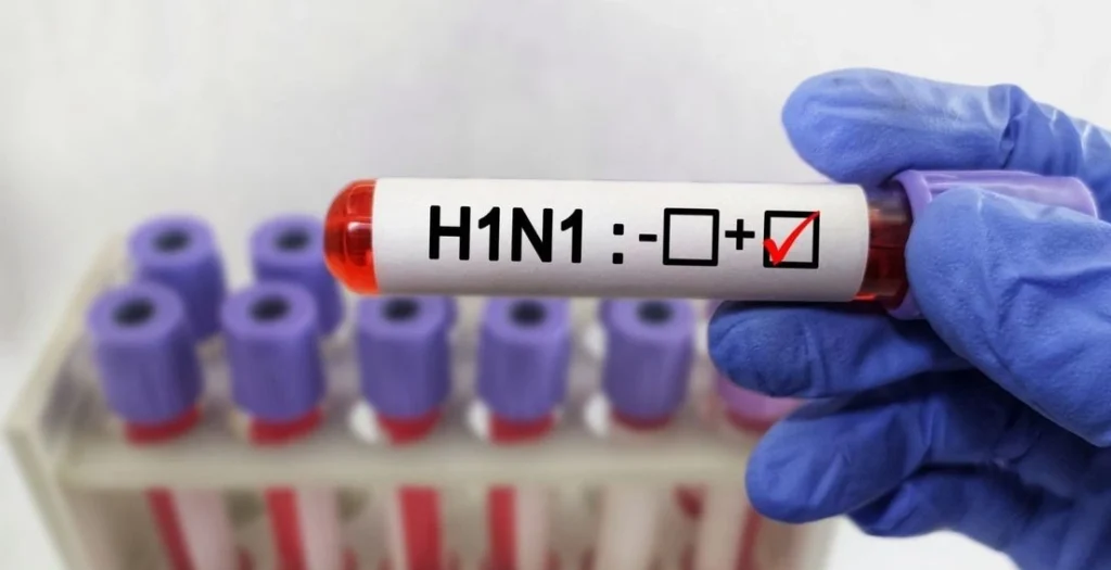दिल्ली में H1N1 का बढ़ता कहर: 2,600 के पार पहुंचे मामले, 24 घंटे में 166 नए केस