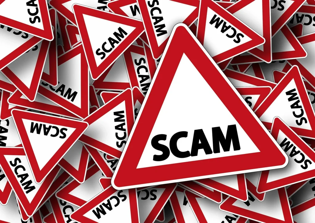 Elderly Lawyer Loses ₹22.88 Lakh Despite Converting Savings into Fixed Deposits
